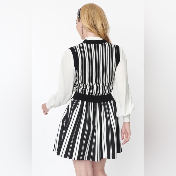 Beetlejuice × Unique Vintage Black & White Stripe Crop Sweater Vest, M/L, NWT - Picture 2 of 12